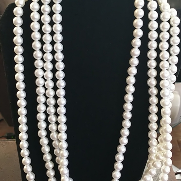 Sarah Coventry. Pearl Necklace - Picture 1 of 2